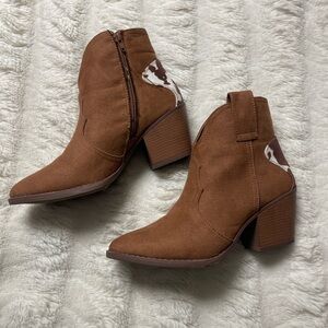 Cow print Ankle Boots
